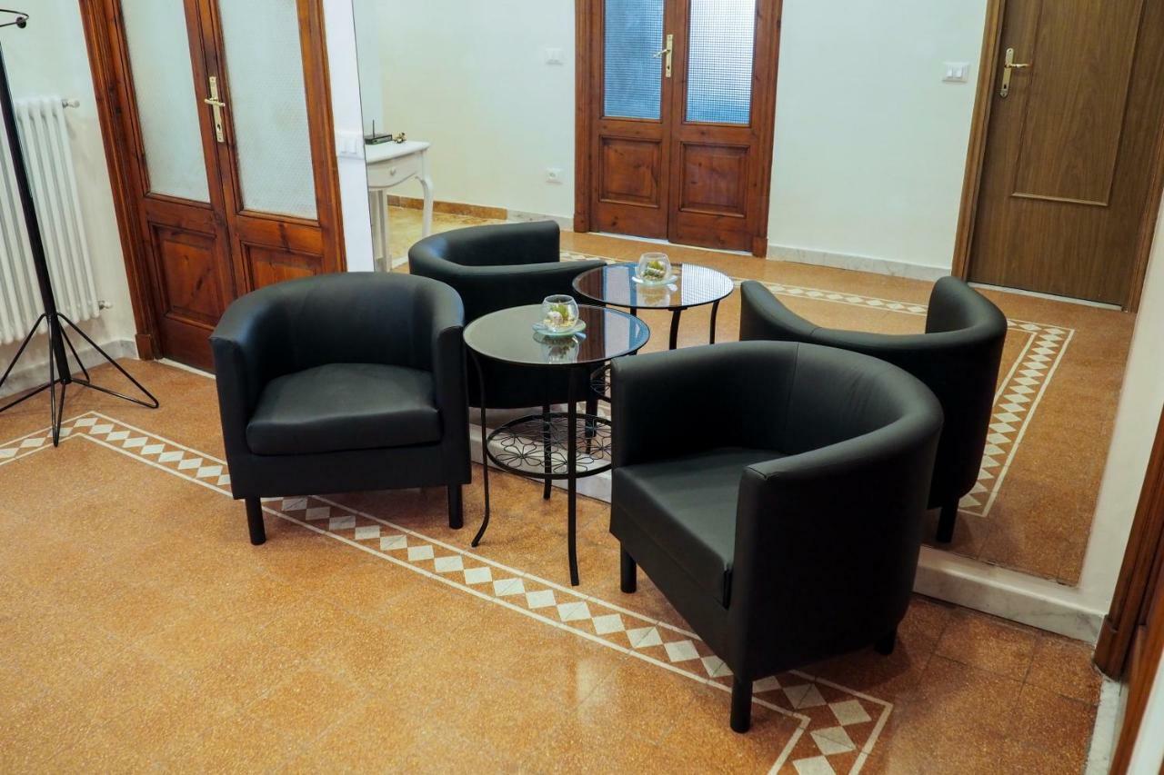 Tra Monti E Mare * La Spezia